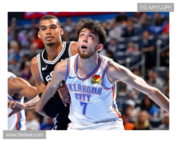 切特霍姆格伦的篮球之路与未来展望：从新秀到明星的成长历程